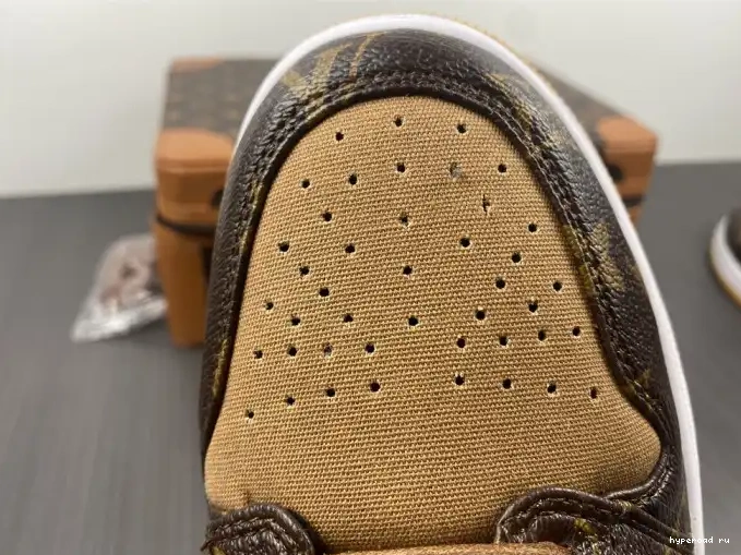 LOW 1 Off-Louis OW Jordan x AJ1 Air 0419